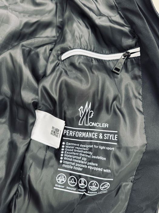 ТОП Monc*er черно яке