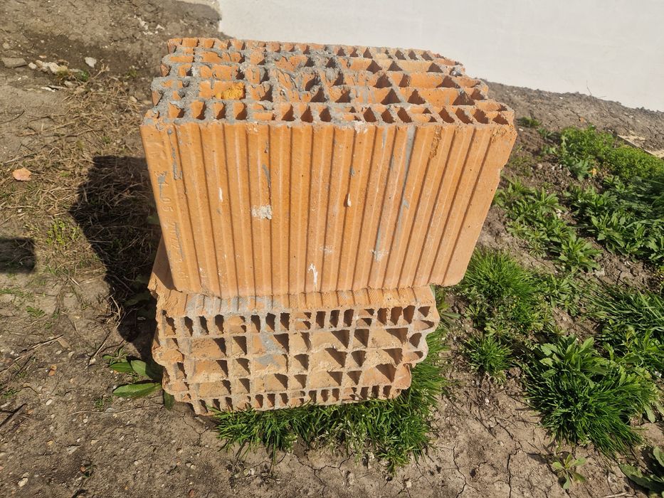 Тухли 25 имам 1500 бр