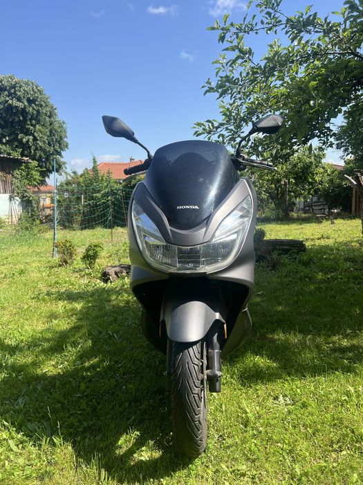Honda PCX 125 – 2015 г. | РЕАЛНИ 6 000 км! Като нов, гуми Michelin