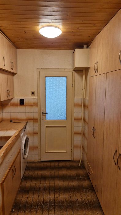 Продава се Къща в Омуртаг - 180 кв.м за 984 €/кв.м - Снимка #8