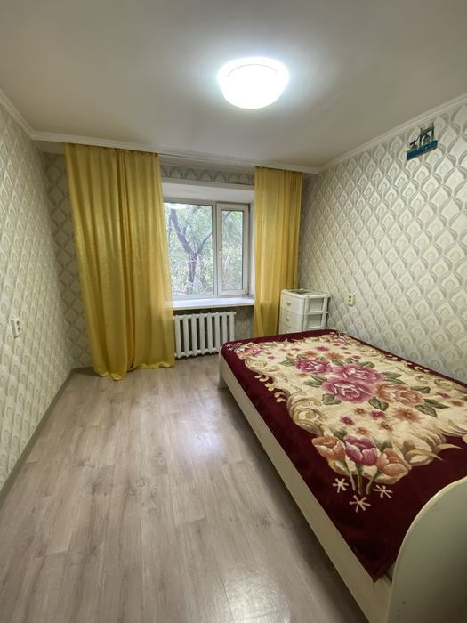 Продам 3х комнатную в центре