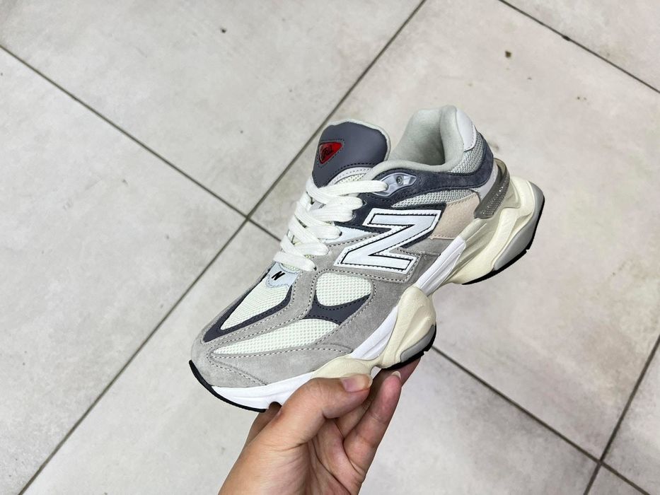 Nb 9060 diferite culori