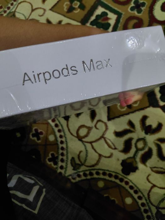 Air Pods Max with