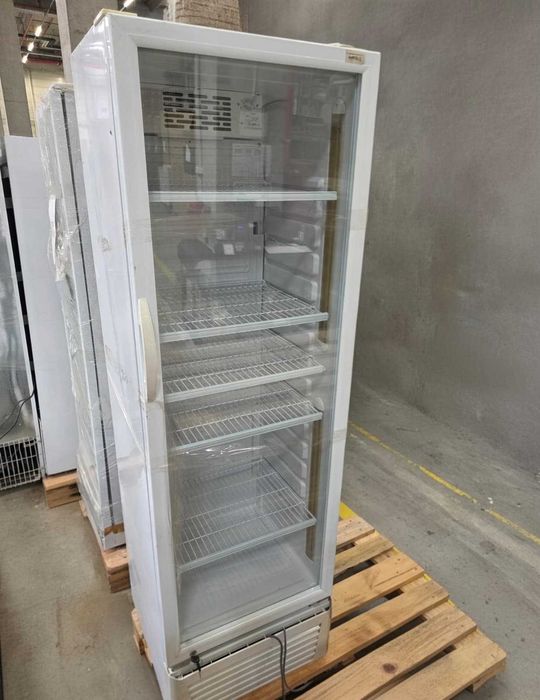 Vitrină frigorifică verticală LG4-386A – SH, stare foarte bună