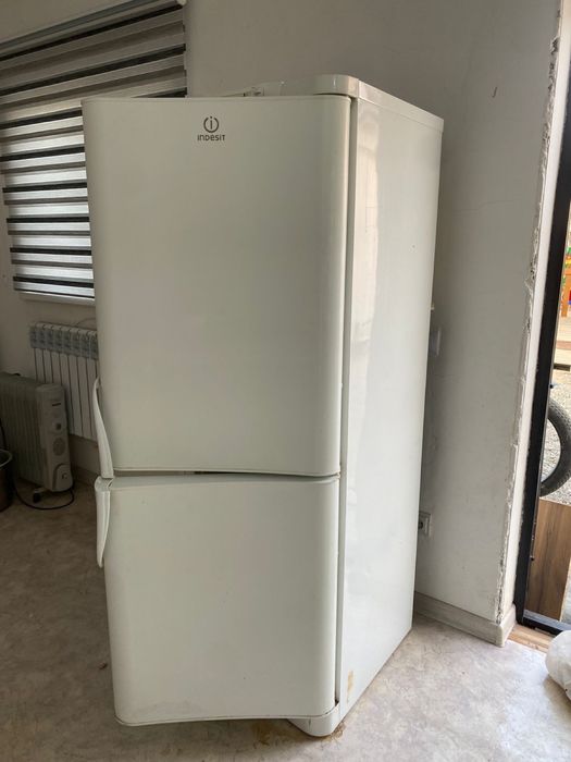 Холодильник рабочий