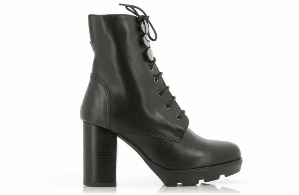 Дамски боти на ток CAMPIONE