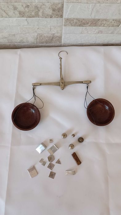 Малка везна с теглилки - бижутерска - Сделано в СССР