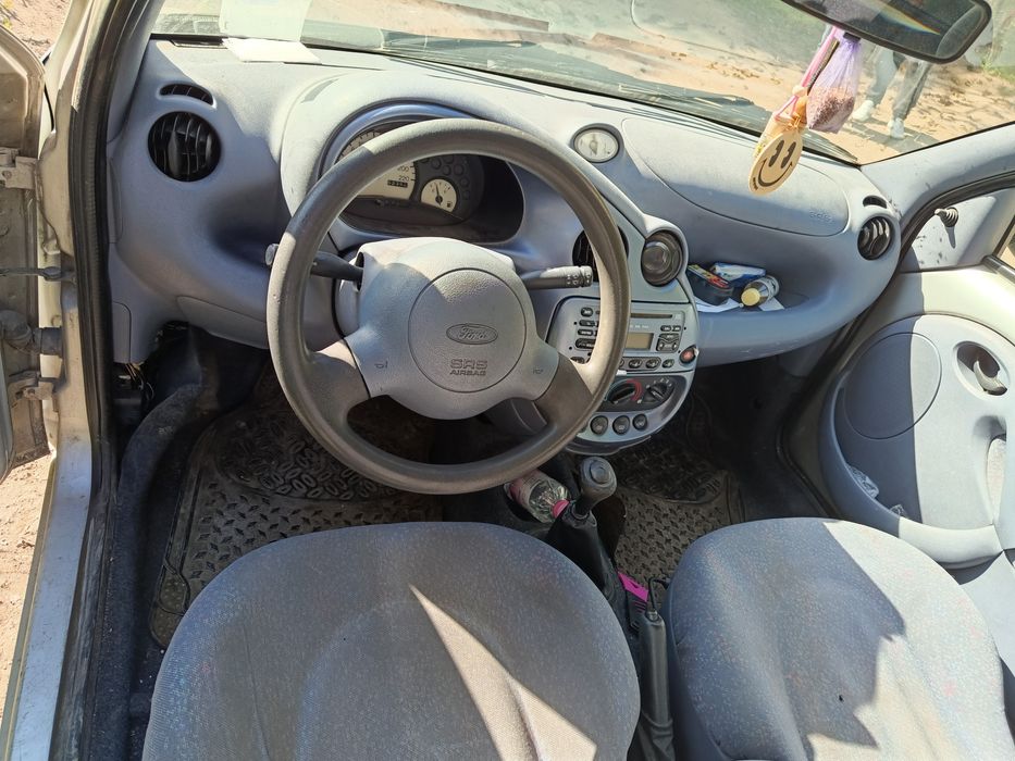 Автомобил Форд Ка