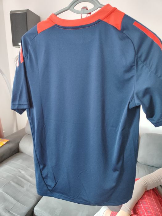 Тениска на Манчестър Юнайтед