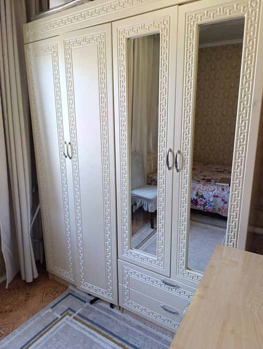 Спальный гарнитур