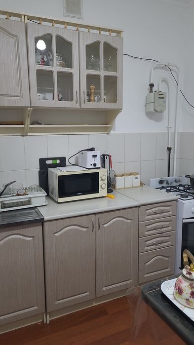 Срочно продам кухонный гарнитур!!