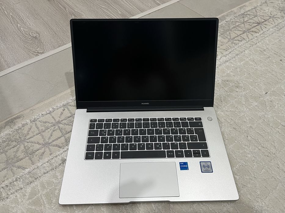Продам ноутбку huawei d15