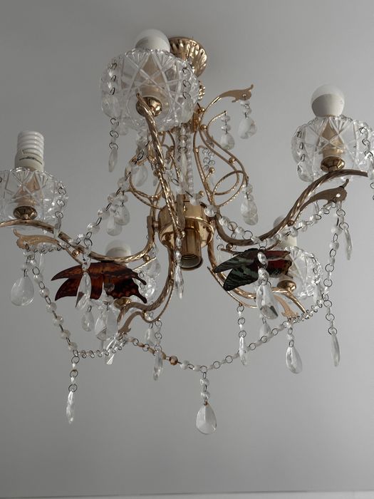 Продам люстры все по 5000