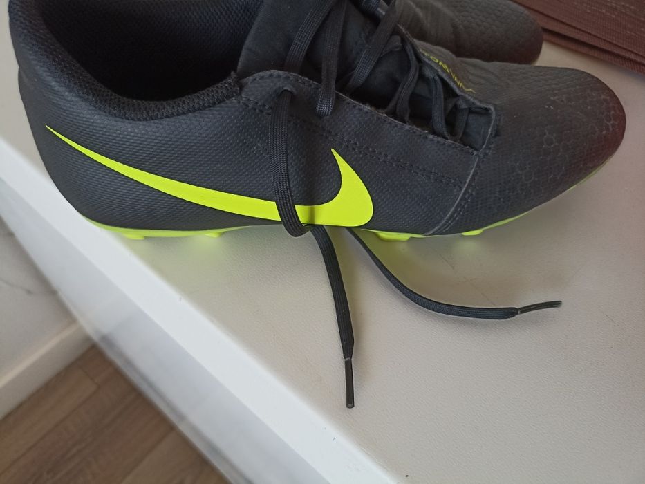 Футбольные бутсы