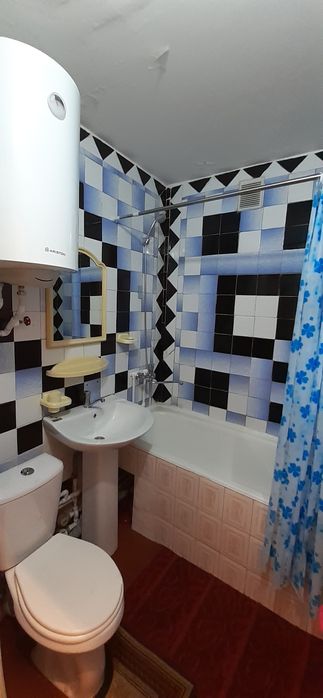 Ижарага 2 хонали квартира Наманган ш.,5 мик.,3 этаж квартира берилади.