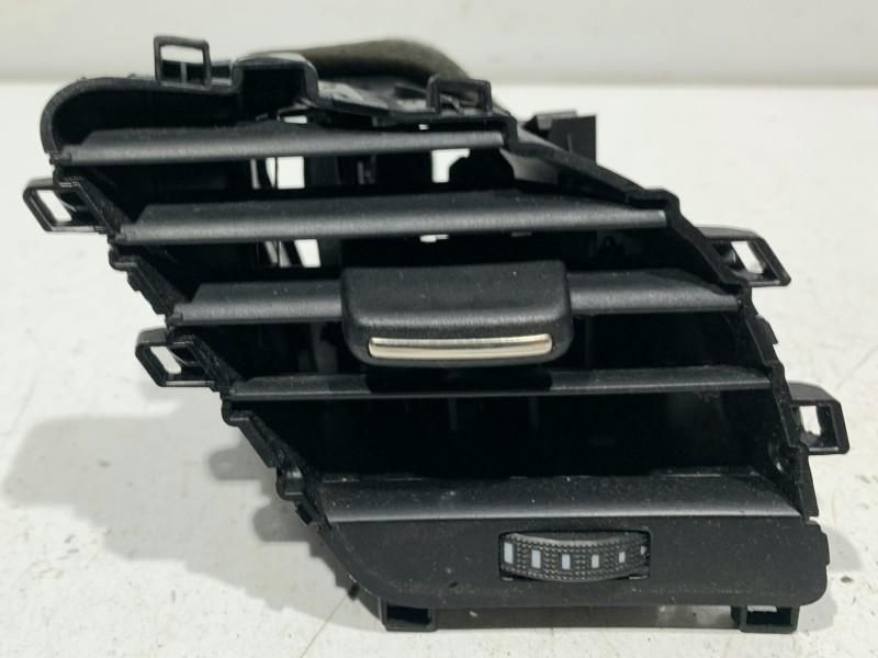 Grila ventilatie dreapta fata Audi A5 8T3 8T2820902C Cabriolet