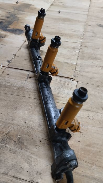 Форсунки Митсубиси 6г72 3.0 литра