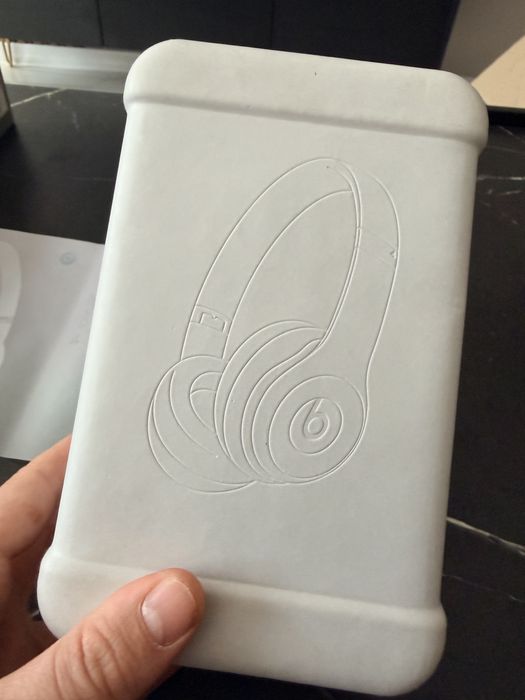 Beats solo 4 слушалки