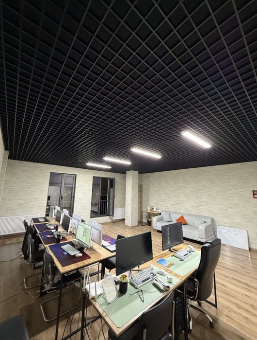 Офис в Центре Метро Минор (Есть свой санузел)