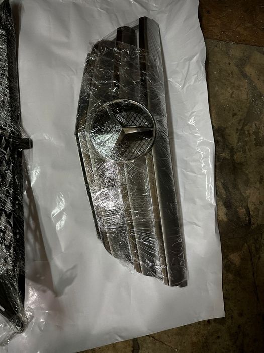 Vand piese VW si Mercedes