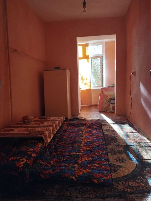 Срочно,квартира сотилади