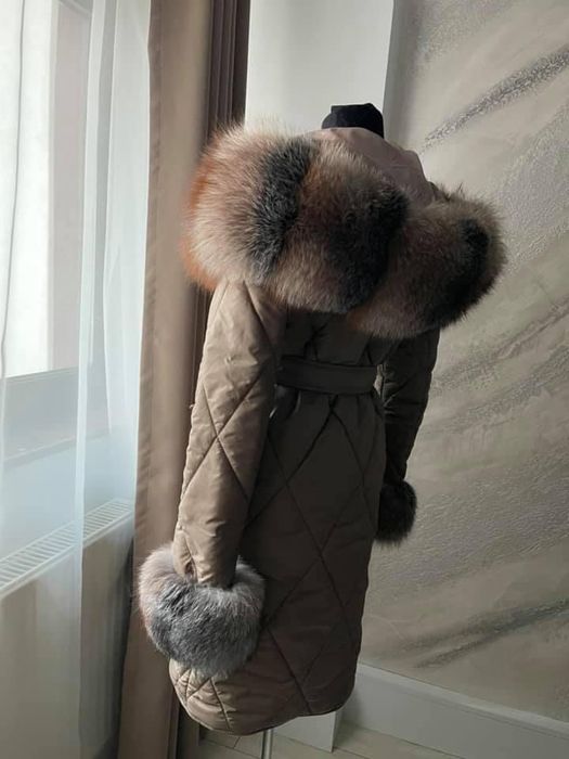 Geaca Parka cu blana naturală-Colectia noua. Calitate superioara . Pro