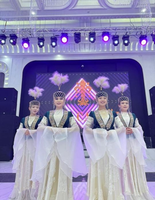 Танцы народные национальные танцовщицы