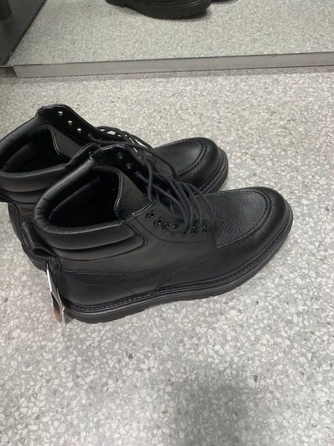 Ботинки кожанные 41 рр Zara