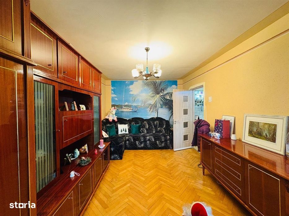 Apartament 3 camere - 2 balcoane - Valea Aurie