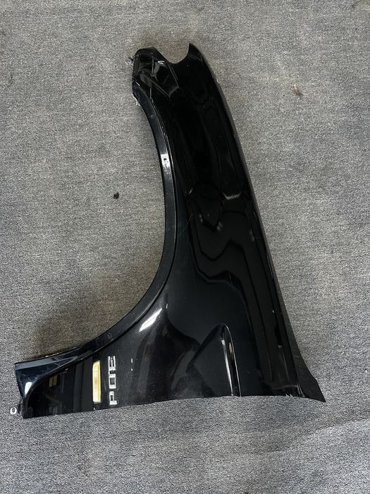 Aripa fata stanga BMW X5 E53 facelift 2004 2006 negru metalizat