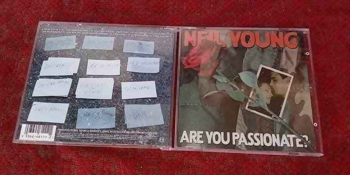 Продавам оригинални и неофициални ( буутлег концерти ) дискове