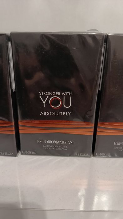 Vând parfumuri sigilate