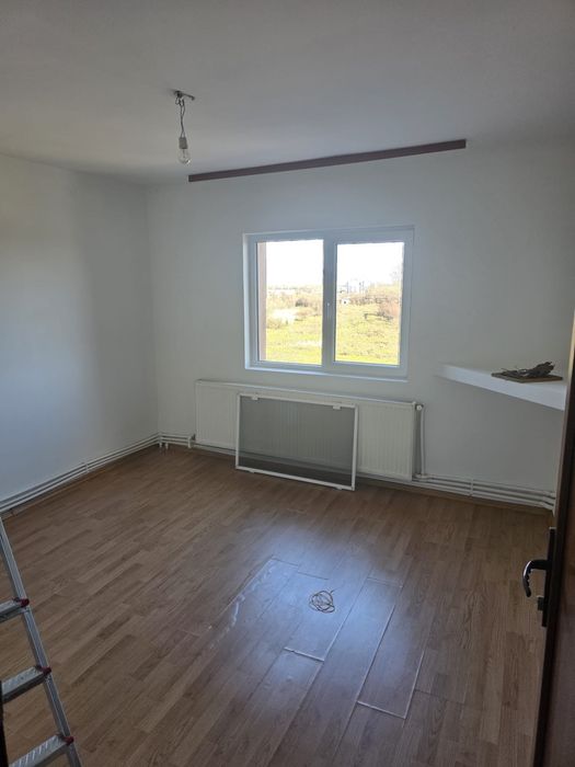 Vand Apartament 2 camere  decomandat