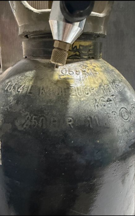 Vand butelie CO2 pentru acvaristica
