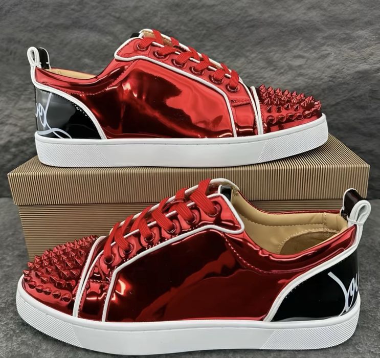 Vand louboutin red low noi. dispun de orice marime