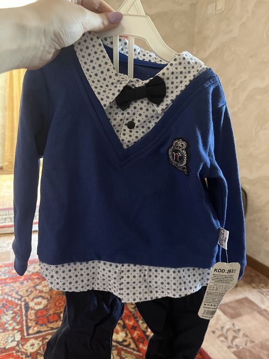 Платья для девочки и один костюм на мальчика