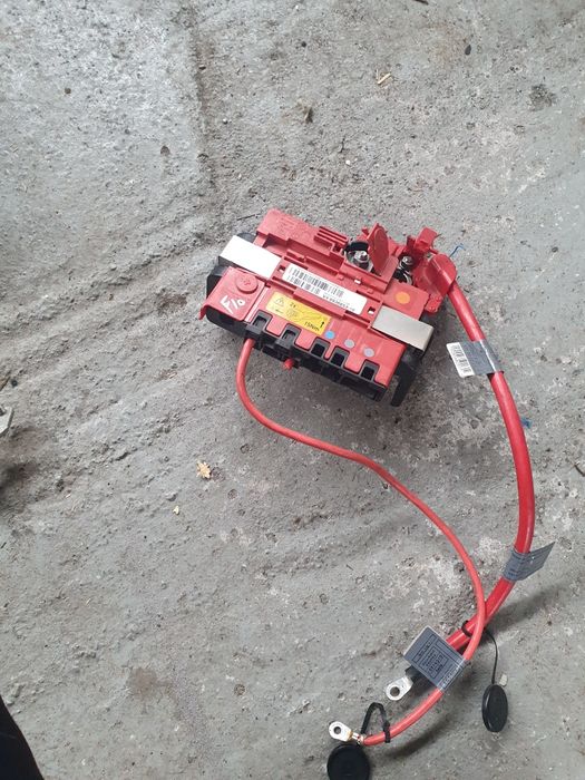 Tablou borna baterie bmw f10