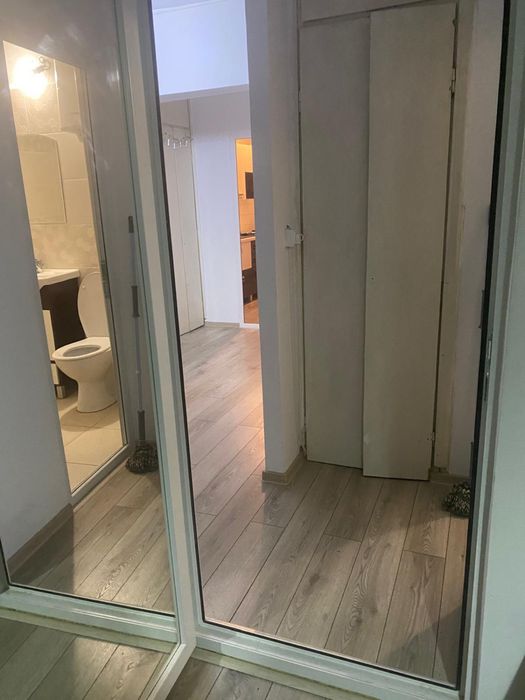 Vând apartament 3 camere- Str. Babadag