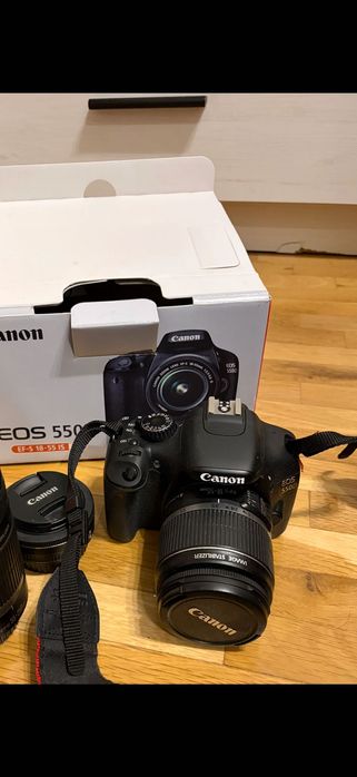Canon 550 D с Китов обектив и Canon EF 40mm f/2.8 STM
