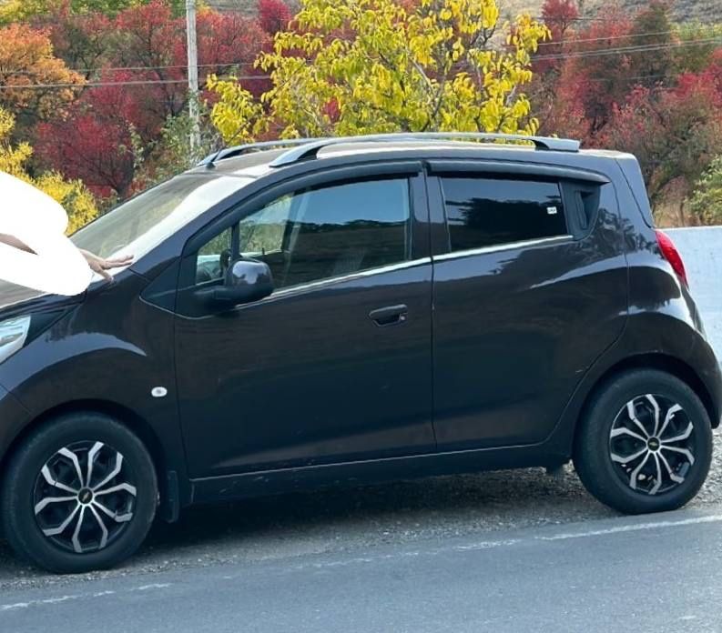 Spark sotiladi srochno