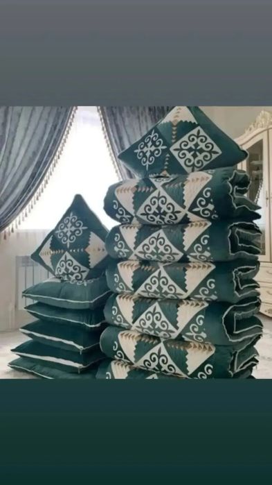 Қыздар, клиторыңыздың қайда екенін түсіндіріп беріңізші.