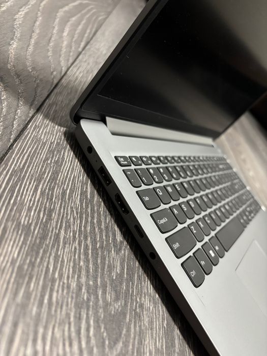 Laptop Lenovo IdeaPad 1 15IGL7 – 15,6” – 4GB RAM – SSD 256GB