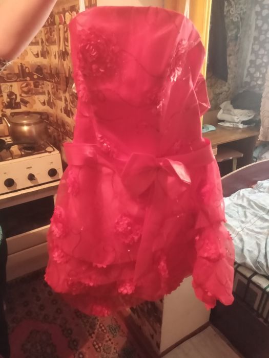 Вечерние платья подростковые