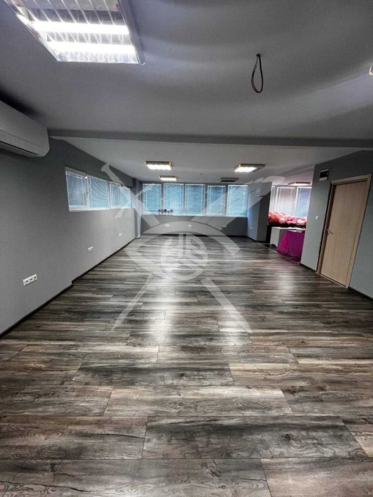 Продава се Офис в Бургас, Славейков - 311 кв.м за 1050 €/кв.м - Снимка #6