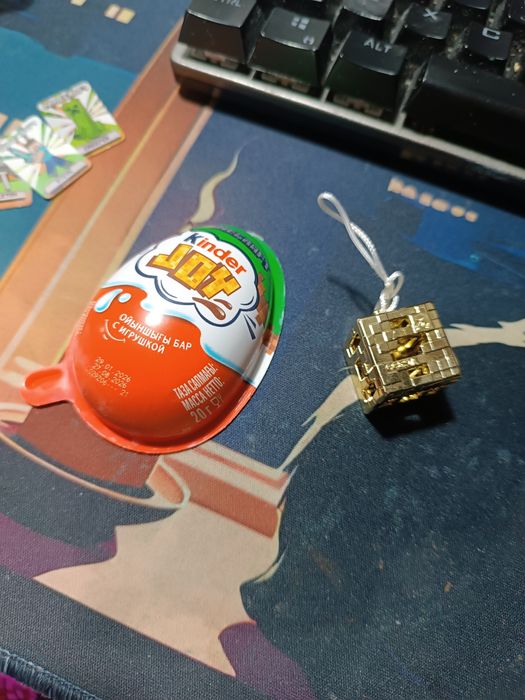 Золотой блок Minecraft kinder joy