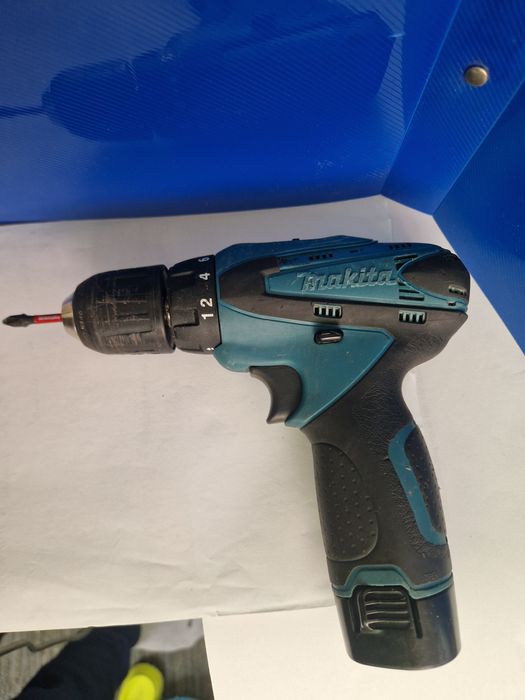 Makita DF330D 10.8v