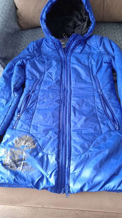 Продам женские куртки