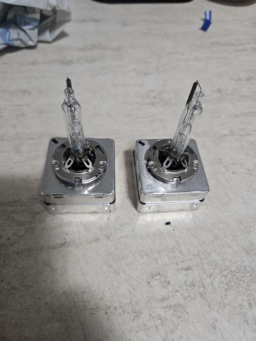 Becuri D3S originale