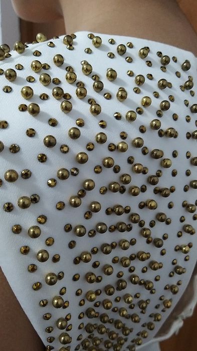 Жаңа жылға , басқа да мерекелерге көйлектер сатылады