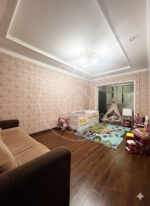 3в4/4/9 Паркентский,ориентир Корзинка,с ремонтом,100 м2, балкон 2*6